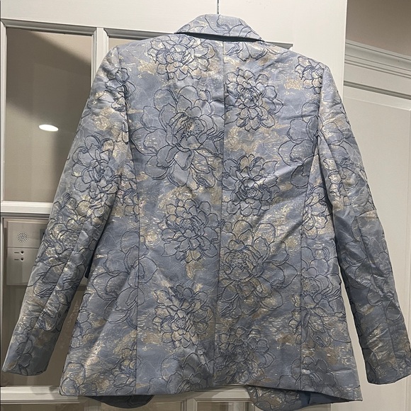 Tahari Blue and Gold Floral Blazer - Picture 7 of 8